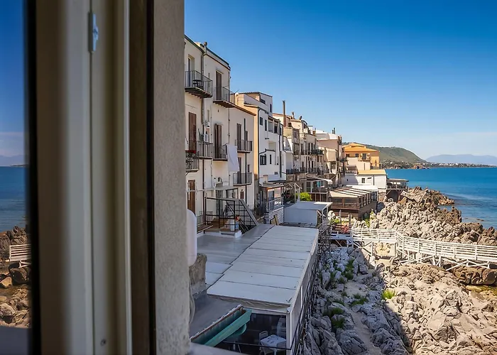 Cefalux - Torre Bastione Sul Mare *