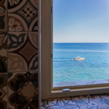 Cefalux - Torre Bastione Sul Mare * Cefalù