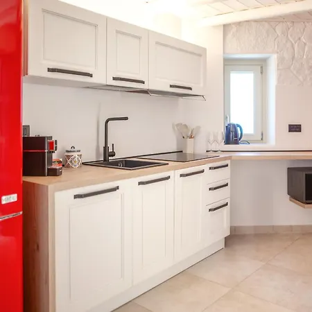 Cefalux - Torre Bastione Sul Mare Чефалу