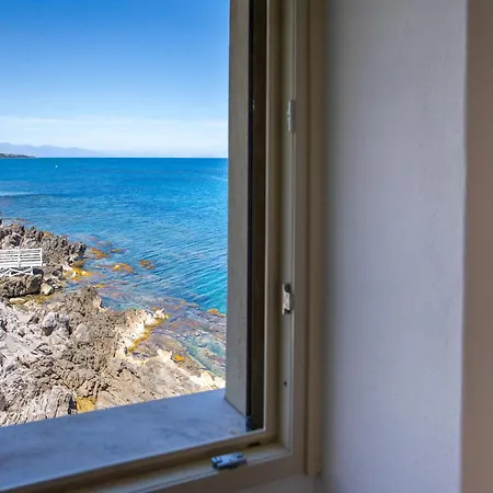 Cefalux - Torre Bastione Sul Mare