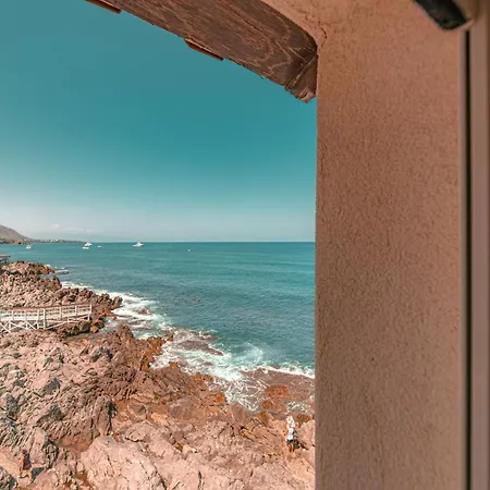 Cefalux - Torre Bastione Sul Mare Чефалу